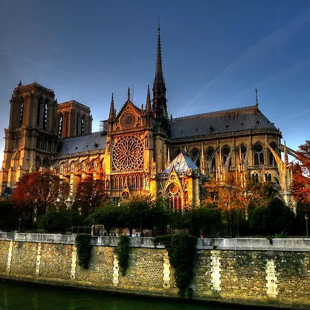 Appartamento Louvres Notre Dame De Parigi
